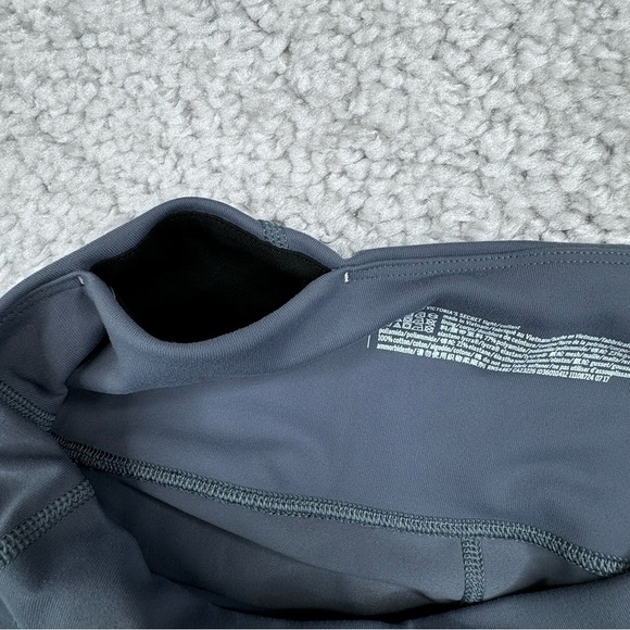 Victoria Secret Sport Knockout Tight Cutout Legging. Blue Gray Color. Size Med - Picture 5 of 10